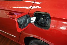 2014款雪铁龙全新爱丽舍1.6L舒适手动型深内饰版