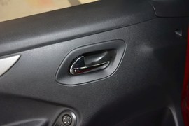 2014款雪铁龙全新爱丽舍1.6L舒适手动型深内饰版