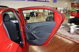 2014款雪铁龙全新爱丽舍1.6L舒适手动型深内饰版