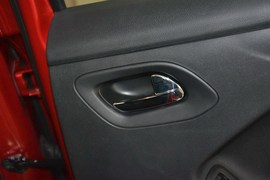 2014款雪铁龙全新爱丽舍1.6L舒适手动型深内饰版
