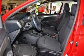 2014款雪铁龙全新爱丽舍1.6L舒适手动型深内饰版