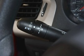 2014款雪铁龙全新爱丽舍1.6L舒适手动型深内饰版