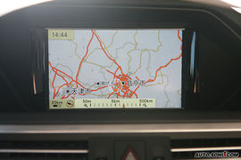 2009款奔驰E300导航评测