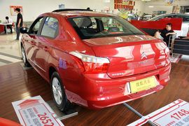 2014款雪铁龙全新爱丽舍1.6L舒适手动型深内饰版