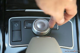 2009款奔驰E300导航评测