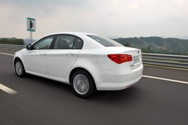   2014款荣威3501.5T 手自一体 劲尚版 外出试驾