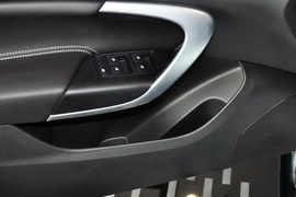 2014款别克君威1.6T