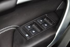 2014款别克君威1.6T