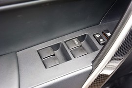 2014款丰田卡罗拉1.8L