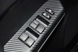 2013款丰田RAV4