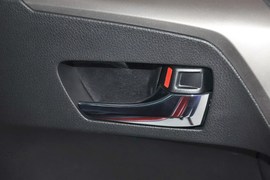 2013款丰田RAV4