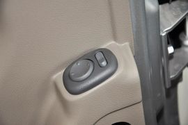 2012款上汽大通V80