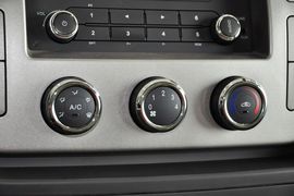 2012款上汽大通V80