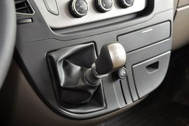 2012款上汽大通V80