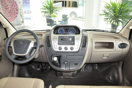 2012款上汽大通V80