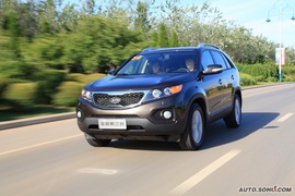 2009款起亚索兰托大连试驾