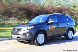 2009款起亚索兰托大连试驾