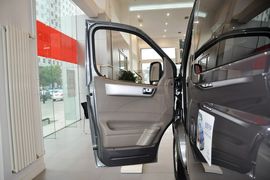 2012款上汽大通V80