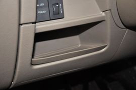 2012款上汽大通V80