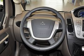 2012款上汽大通V80