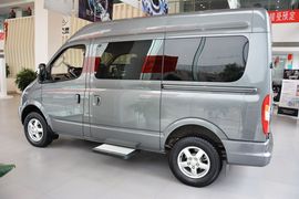2012款上汽大通V80