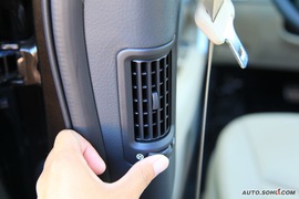 2009款起亚索兰托大连试驾