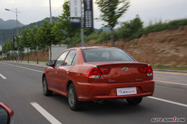 2009款东南V3菱悦风采版试驾