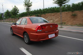 2009款东南V3菱悦风采版试驾