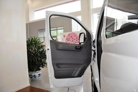 2014款上汽大通V80