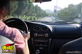 2009款东南V3菱悦风采版试驾