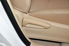 2014款丰田卡罗拉1.6L