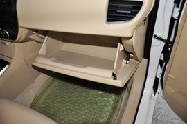2014款丰田卡罗拉1.6L