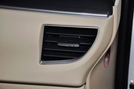 2014款丰田卡罗拉1.6L