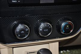 2014款丰田卡罗拉1.6L
