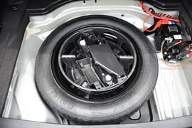 2014款奔驰E400L运动豪华型