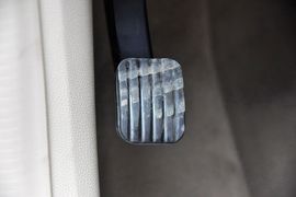 2014款奔驰E400L运动豪华型