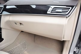 2014款奔驰E400L运动豪华型