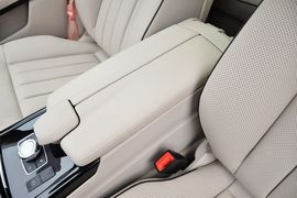 2014款奔驰E400L运动豪华型