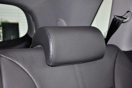 2013款起亚索兰托2.4L汽油四驱豪华版5座