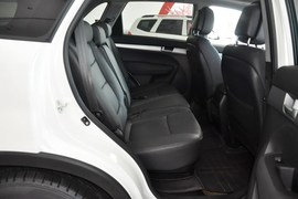 2013款起亚索兰托2.4L汽油四驱豪华版5座