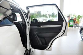 2013款起亚索兰托2.4L汽油四驱豪华版5座