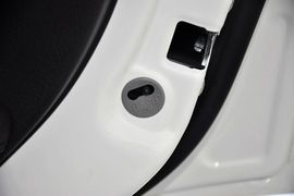 2013款起亚索兰托2.4L汽油四驱豪华版5座