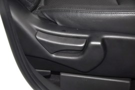 2013款起亚索兰托2.4L汽油四驱豪华版5座