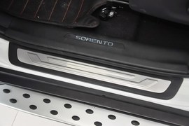 2013款起亚索兰托2.4L汽油四驱豪华版5座