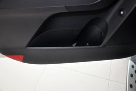 2013款起亚索兰托2.4L汽油四驱豪华版5座