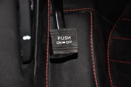 2013款起亚索兰托2.4L汽油四驱豪华版5座