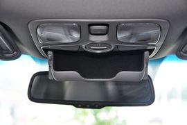 2013款起亚索兰托2.4L汽油四驱豪华版5座