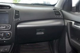 2013款起亚索兰托2.4L汽油四驱豪华版5座