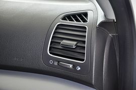 2013款起亚索兰托2.4L汽油四驱豪华版5座