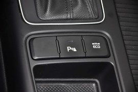 2013款起亚索兰托2.4L汽油四驱豪华版5座